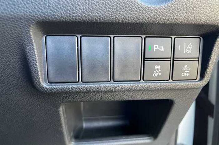 Honda CR-V Hybrid 2.0 I-MMD HYBRID SE 2WD 5DR ECVT 