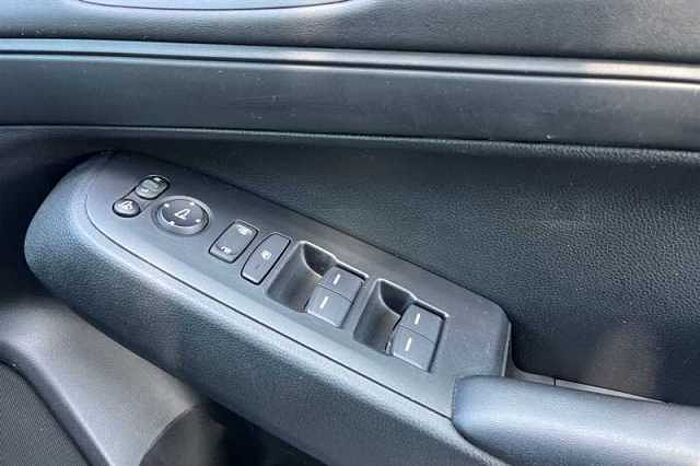 Honda HR-V Hybrid 1.5 eHEV Elegance 5dr CVT 