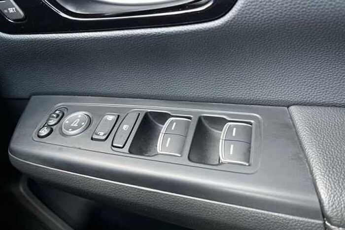 Honda CR-V Hybrid 2.0 EPHEV ADVANCE TECH 5DR ECVT 